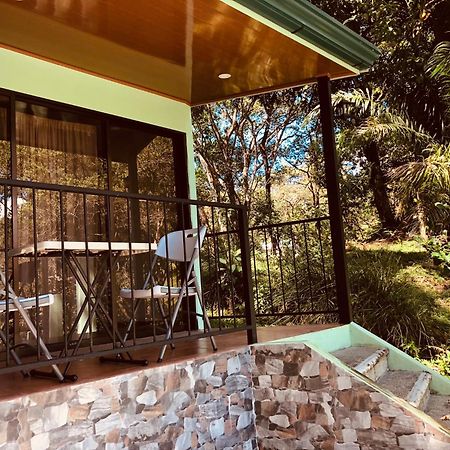 Casa Encantada Offers You Two-Bedroom House, 1 Tiny Apartment & 3 Double Rooms Manuel Antonio Buitenkant foto
