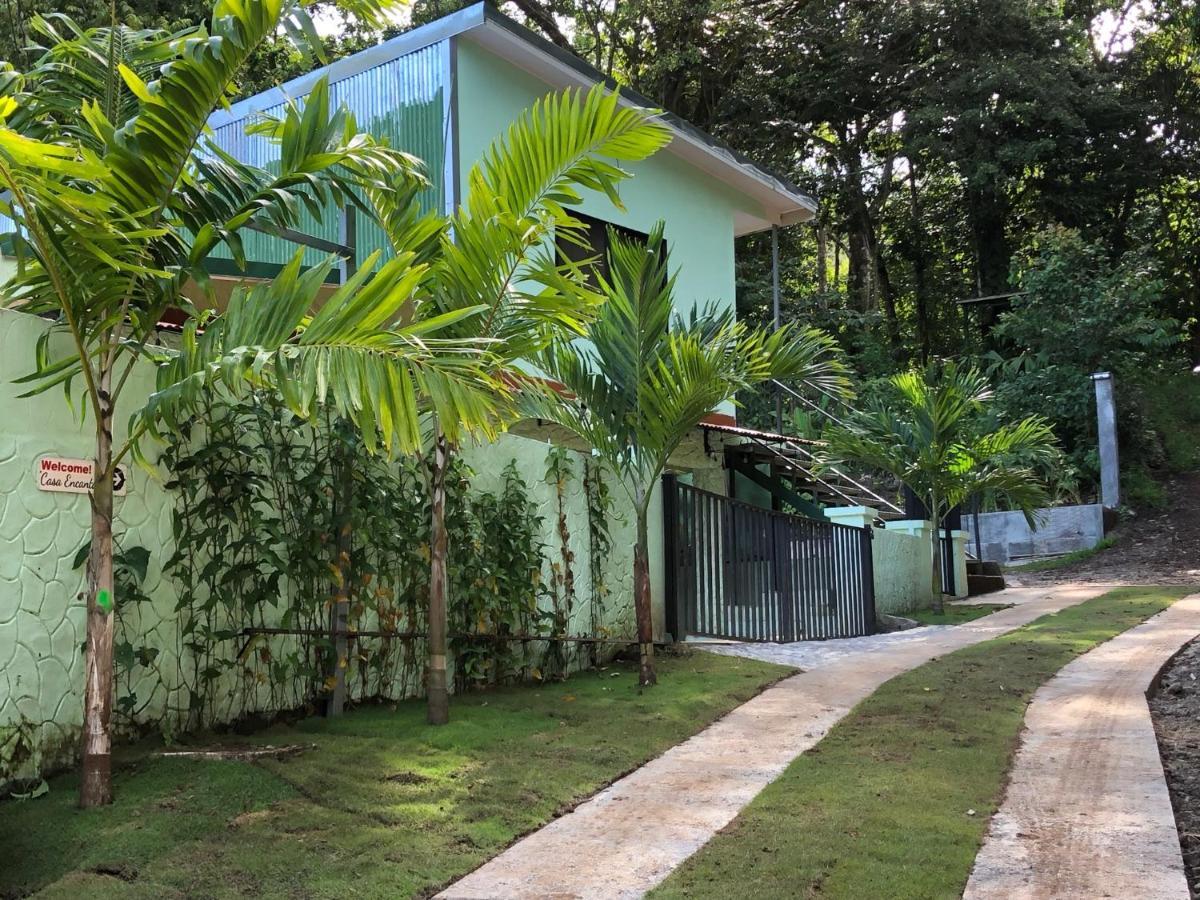 Casa Encantada Offers You Two-Bedroom House, 1 Tiny Apartment & 3 Double Rooms Manuel Antonio Buitenkant foto