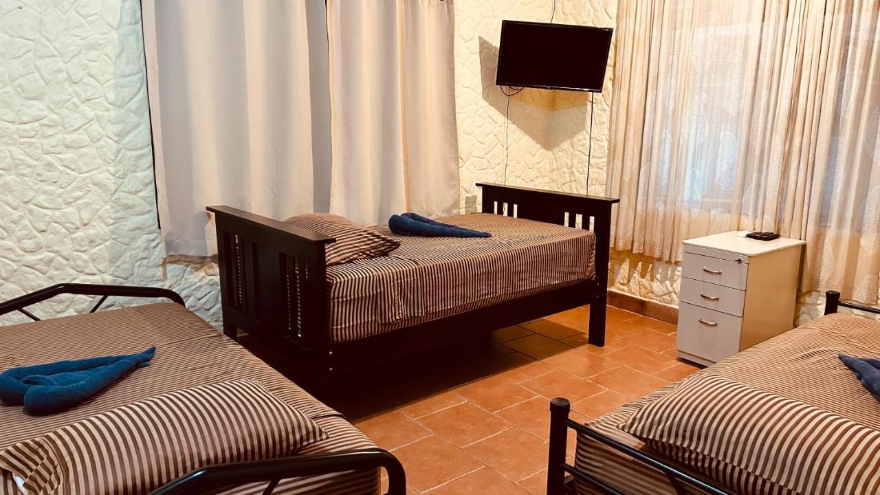 Casa Encantada Offers You Two-Bedroom House, 1 Tiny Apartment & 3 Double Rooms Manuel Antonio Buitenkant foto