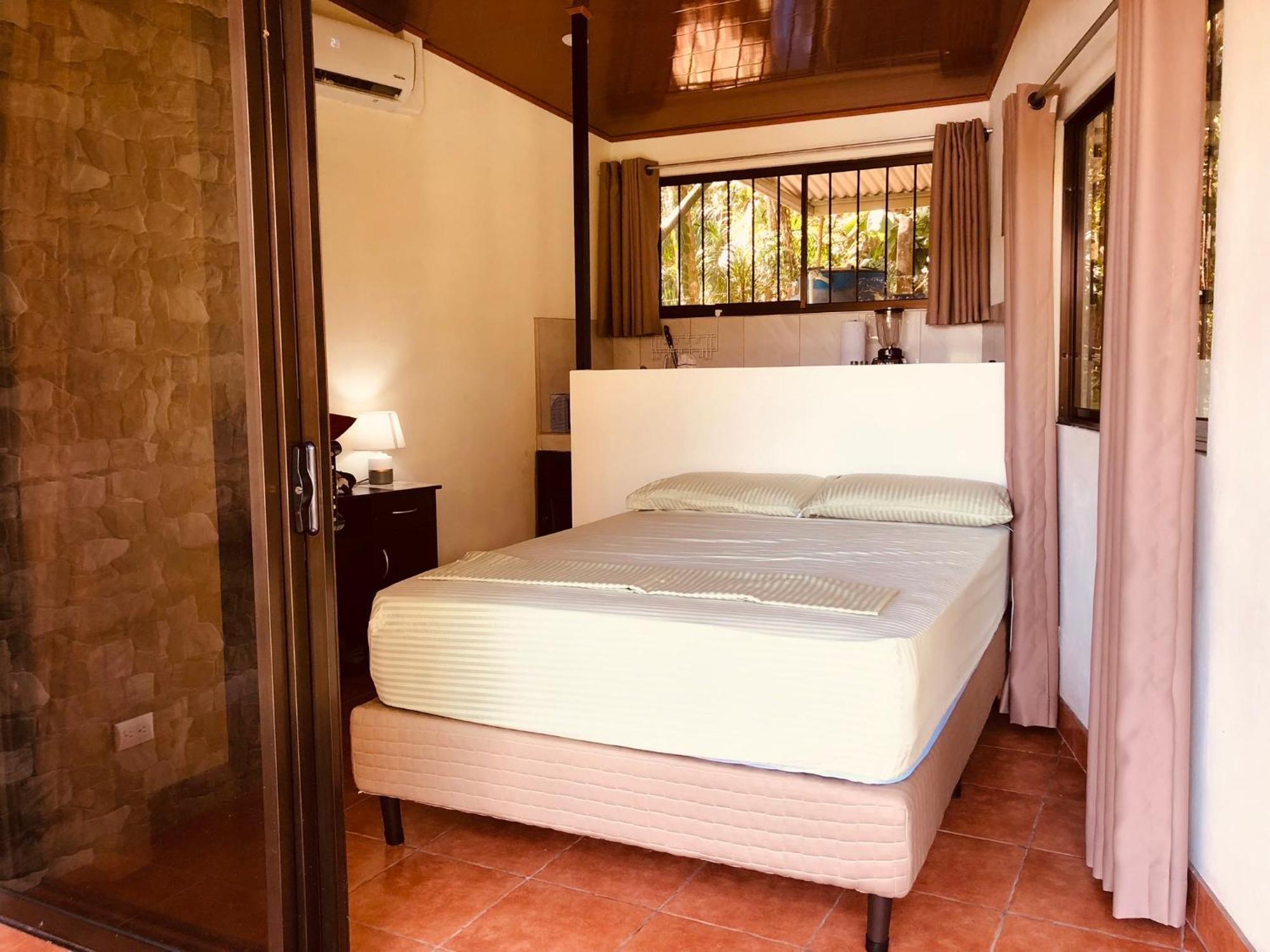 Casa Encantada Offers You Two-Bedroom House, 1 Tiny Apartment & 3 Double Rooms Manuel Antonio Buitenkant foto